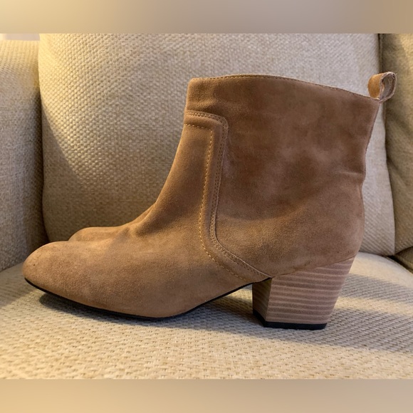 NWOT Joe’s Jeans Brown Suede Ankle Booties. Size 10. - Picture 2 of 6